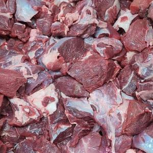 Beef with bone (1.4kg)